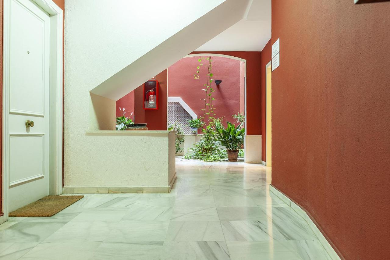 Precioso En Santa Cruz Lirio Bajo Apartment Seville Exterior photo
